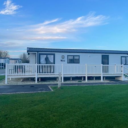 Golden Sands Retreat Hotel Mablethorpe Exterior photo